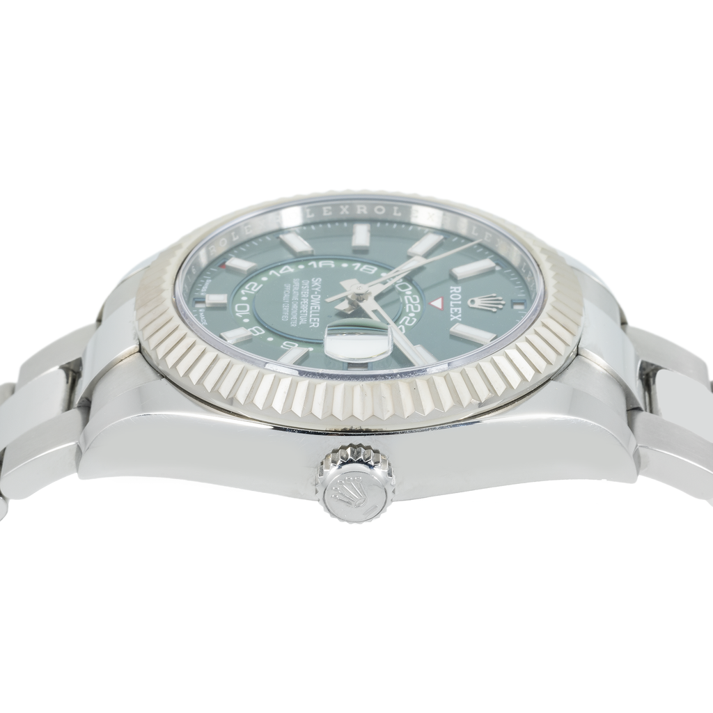 Sky-Dweller 336934 – 42mm Stainless Steel & White Gold Green Dial Oyster Bracelet