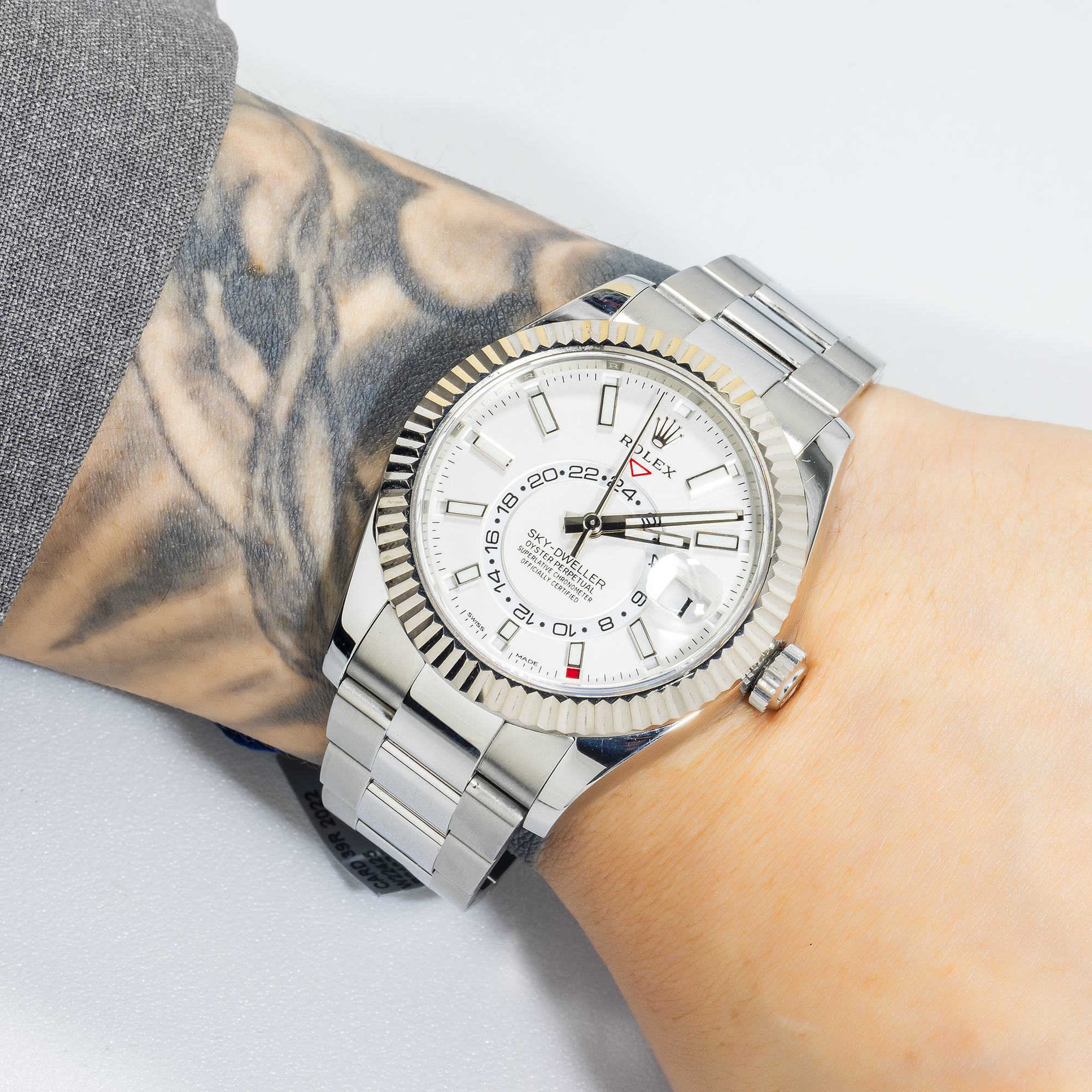 Sky-Dweller 326934 – 42mm Stainless Steel & White Gold Black Dial Oyster Bracelet