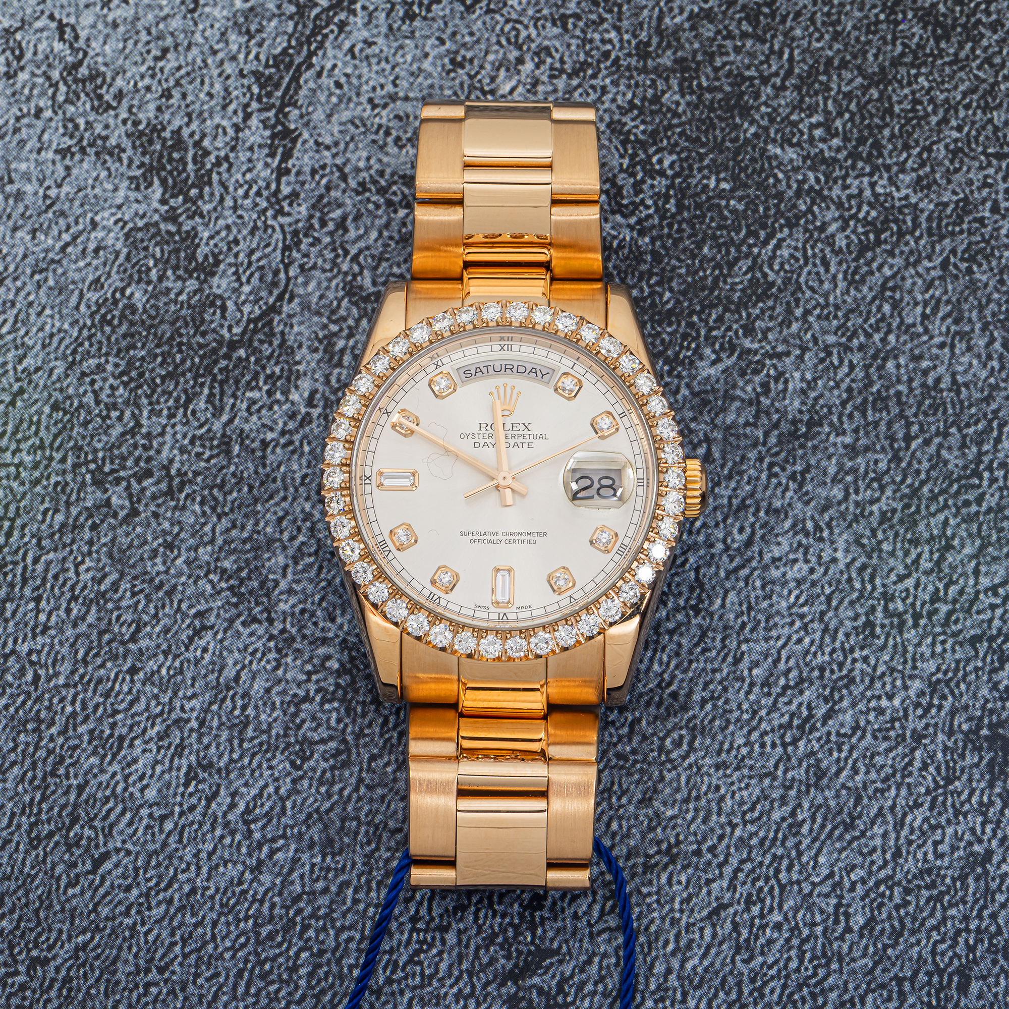 Day-Date 118205 36mm Everose Gold Silver Diamond Dial Diamond Bezel President