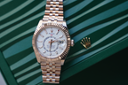 Sky-Dweller 42mm Everose Gold – White Dial – Ref. 336935 (Jubilee Bracelet)