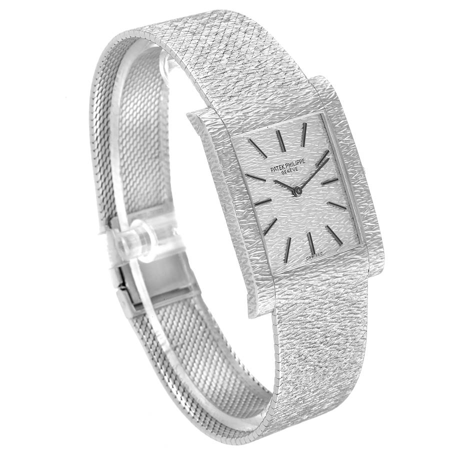 18k White Gold Textured Dial Vintage Mens Watch 3553